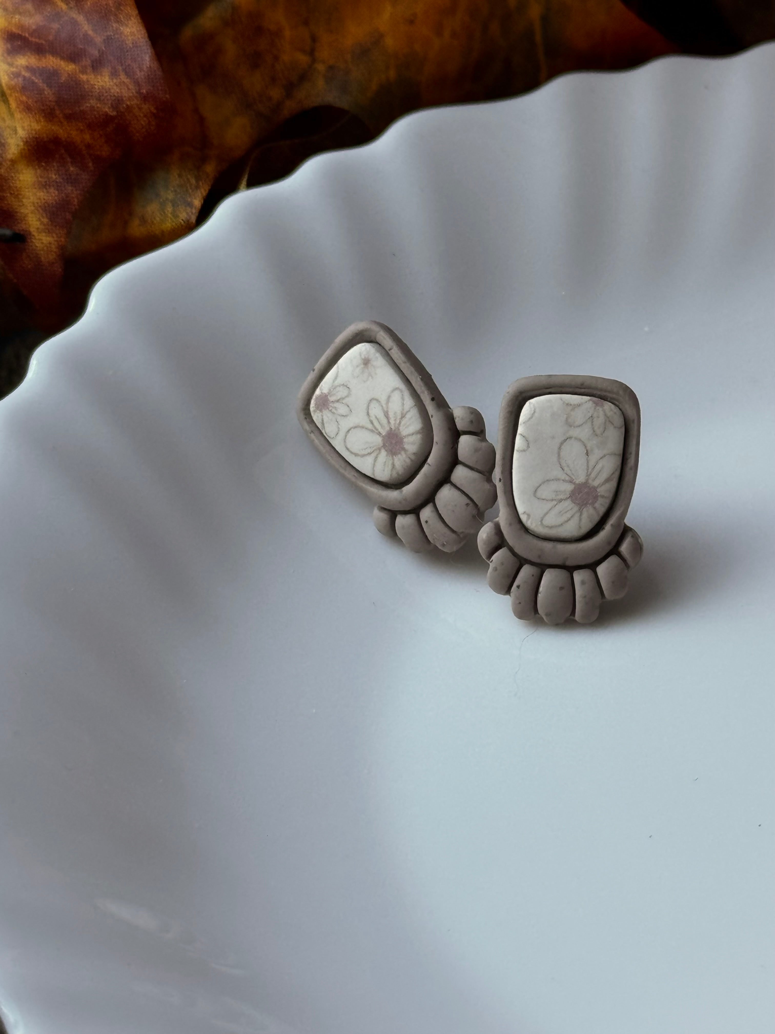 Handmade Neutral Daisy Bezel Studs