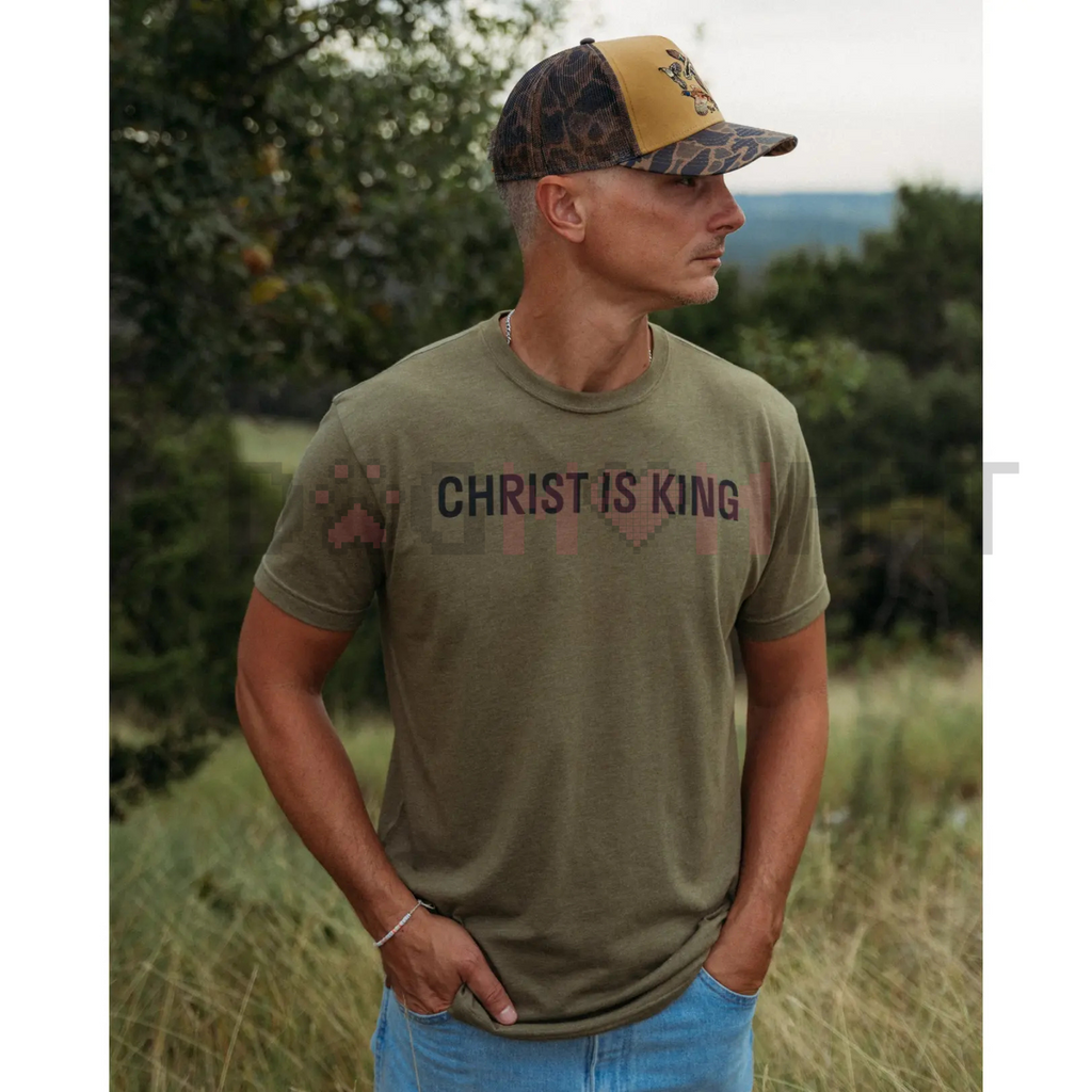 "Christ Is King" Tee – Unisex