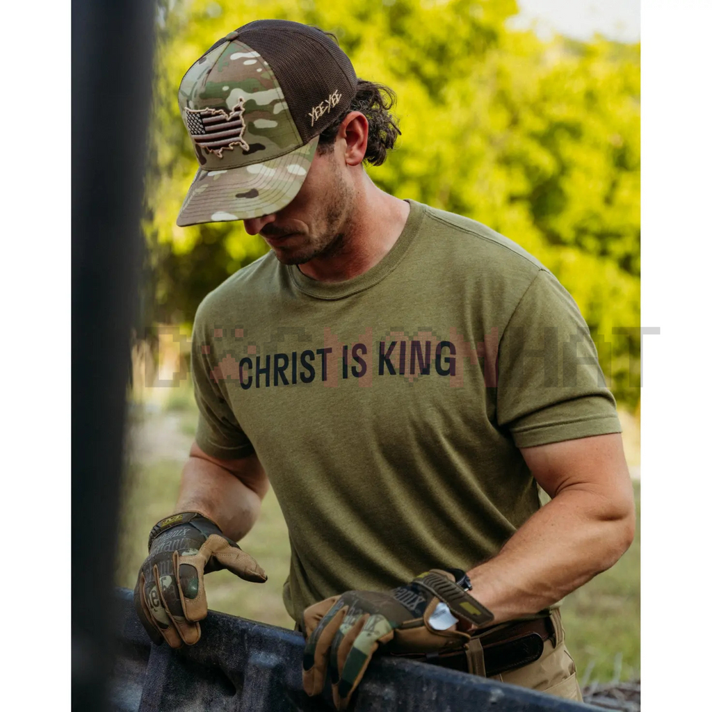 "Christ Is King" Tee – Unisex