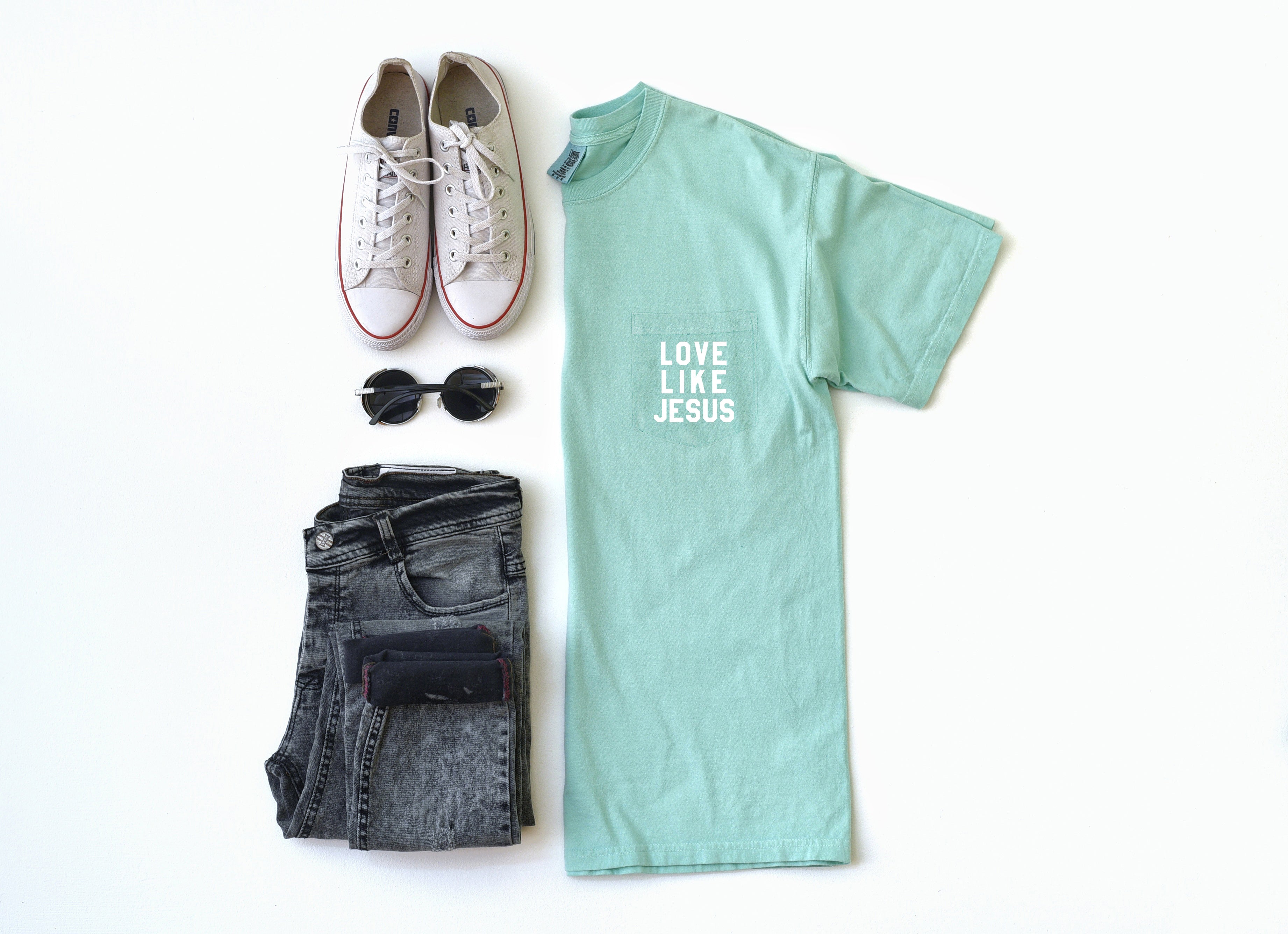 Love Like Jesus Pocket T Shirt
