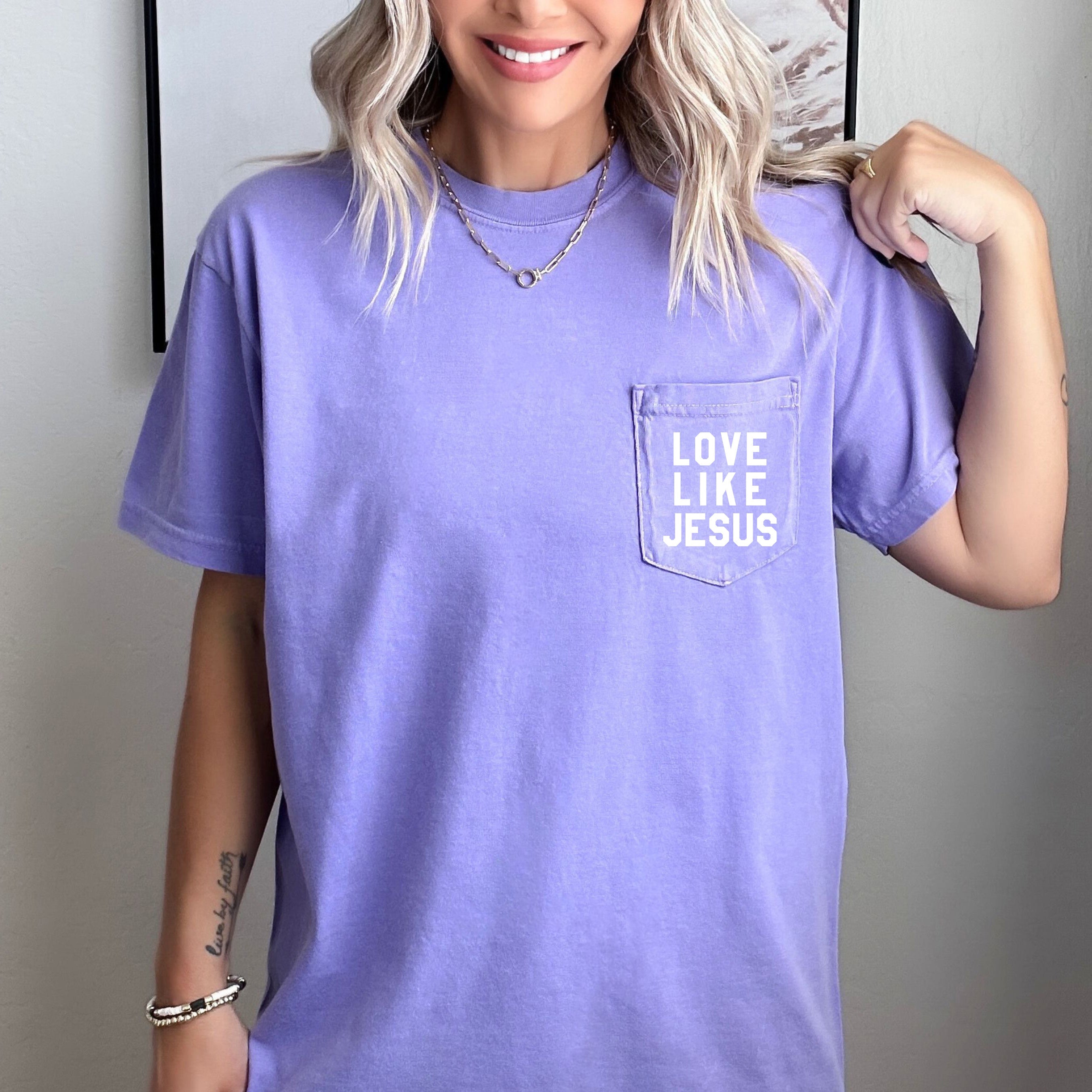 Love Like Jesus Pocket T Shirt