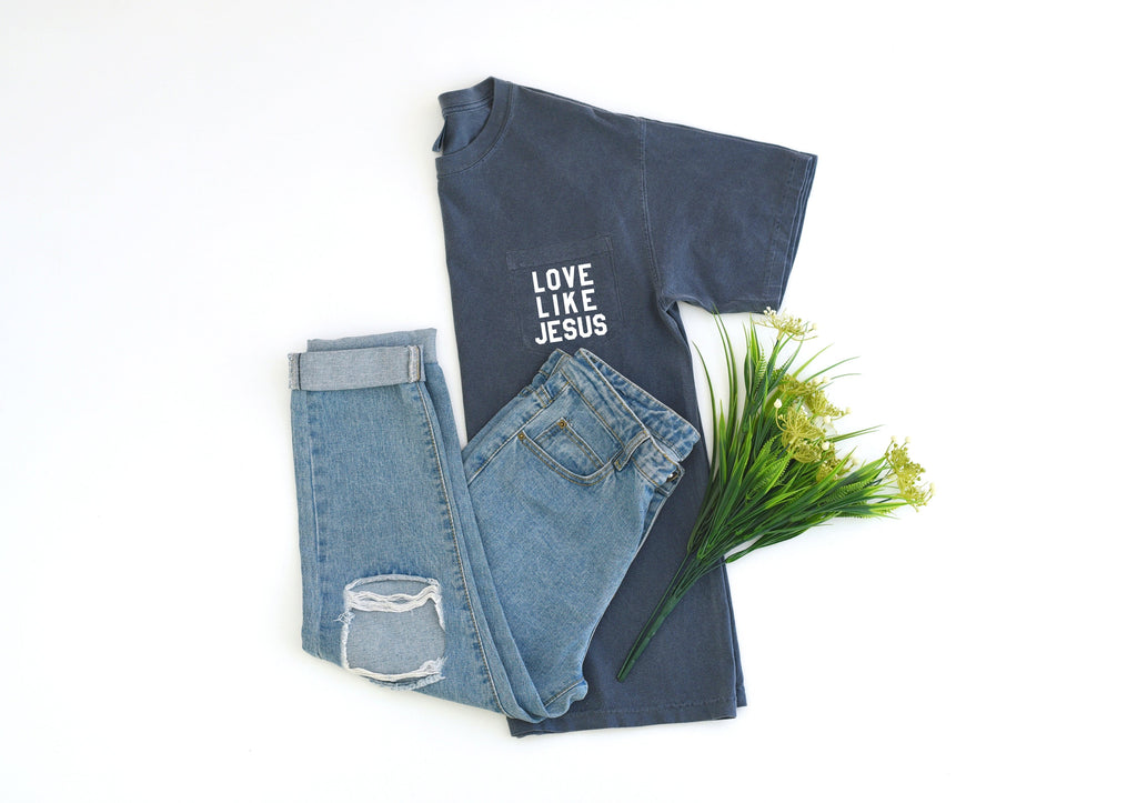 Love Like Jesus Pocket T Shirt