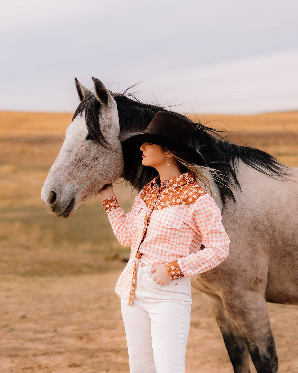 Howdy Hanny Ditzy Daisy Long Sleeve Pearl Snap Shirt - Large available