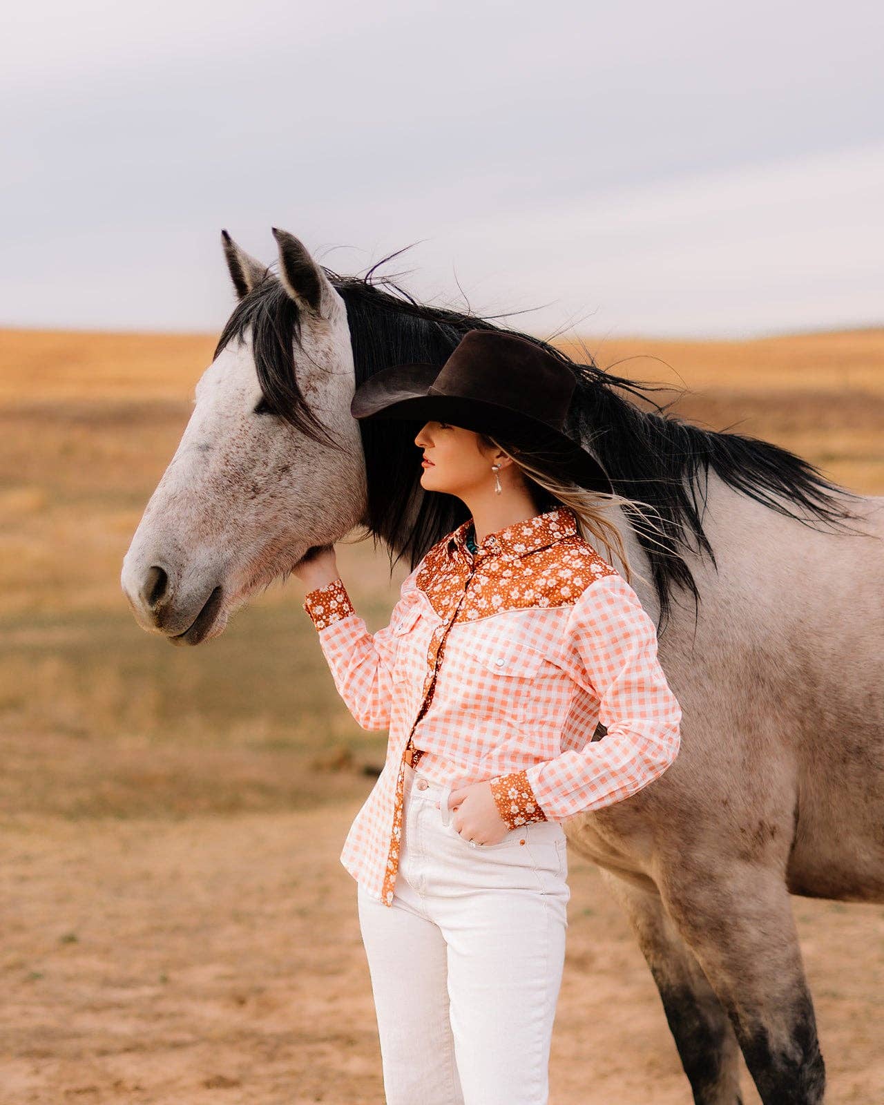 Howdy Hanny Ditzy Daisy Long Sleeve Pearl Snap Shirt - Large available
