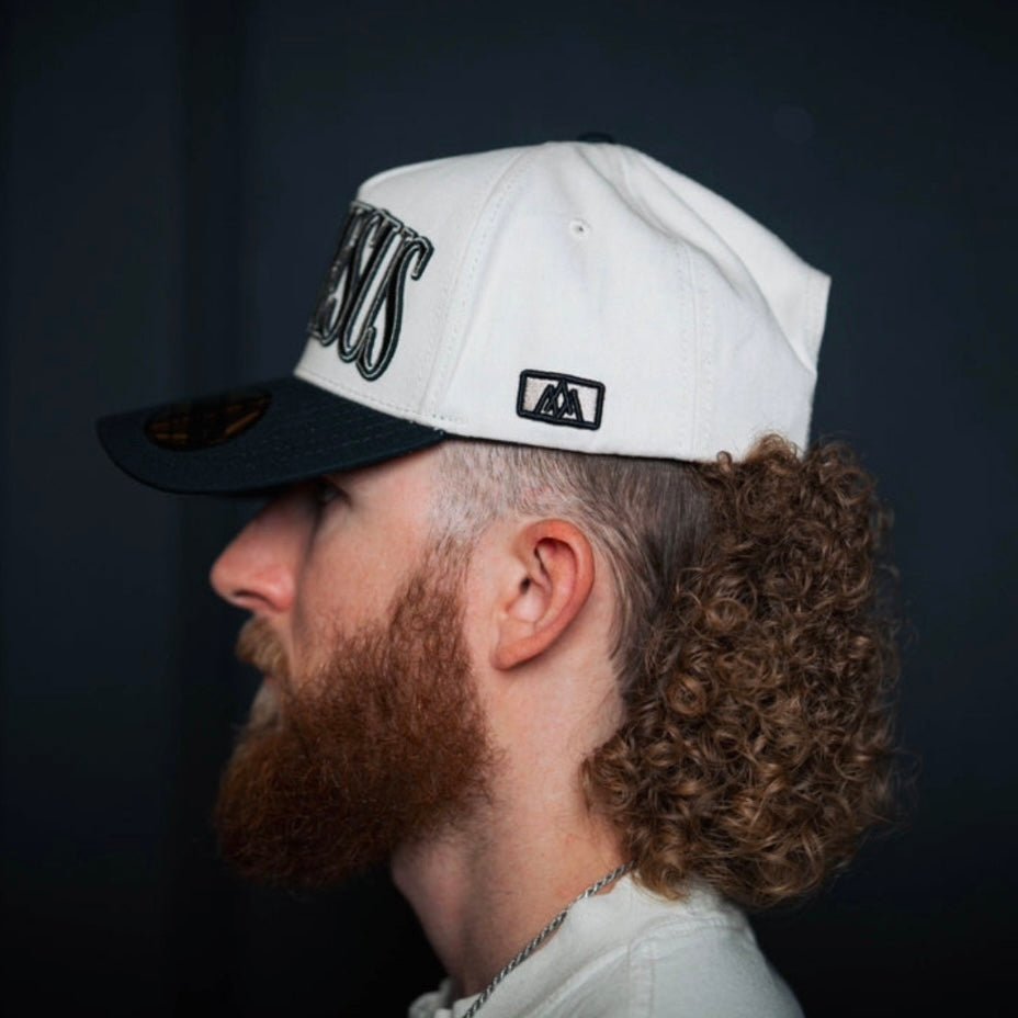 "JUST JESUS" Premium SnapBack - Cream/Black