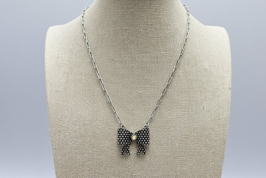 Western Bow Design & Rhinestone Ribbon Necklace - 18 Inch + 3
